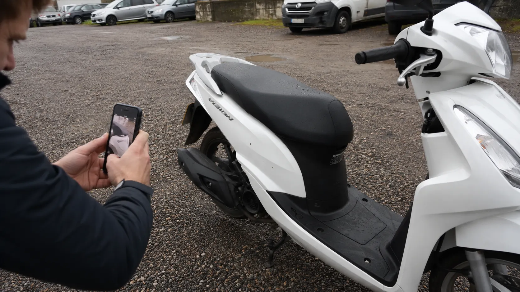 etat des lieux photo scooter 50cc avant location smartphone